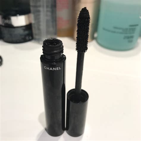 chanel mascara review.